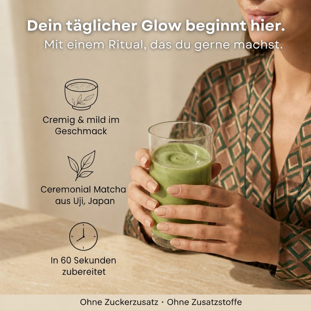 Frau hält einen Matcha Latte; Hinweise zu Geschmack und Zubereitung